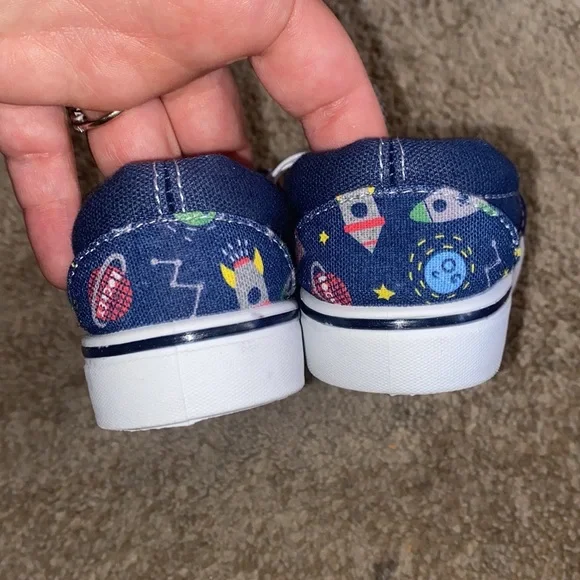 Slip on sneakers - Picture 2 of 3